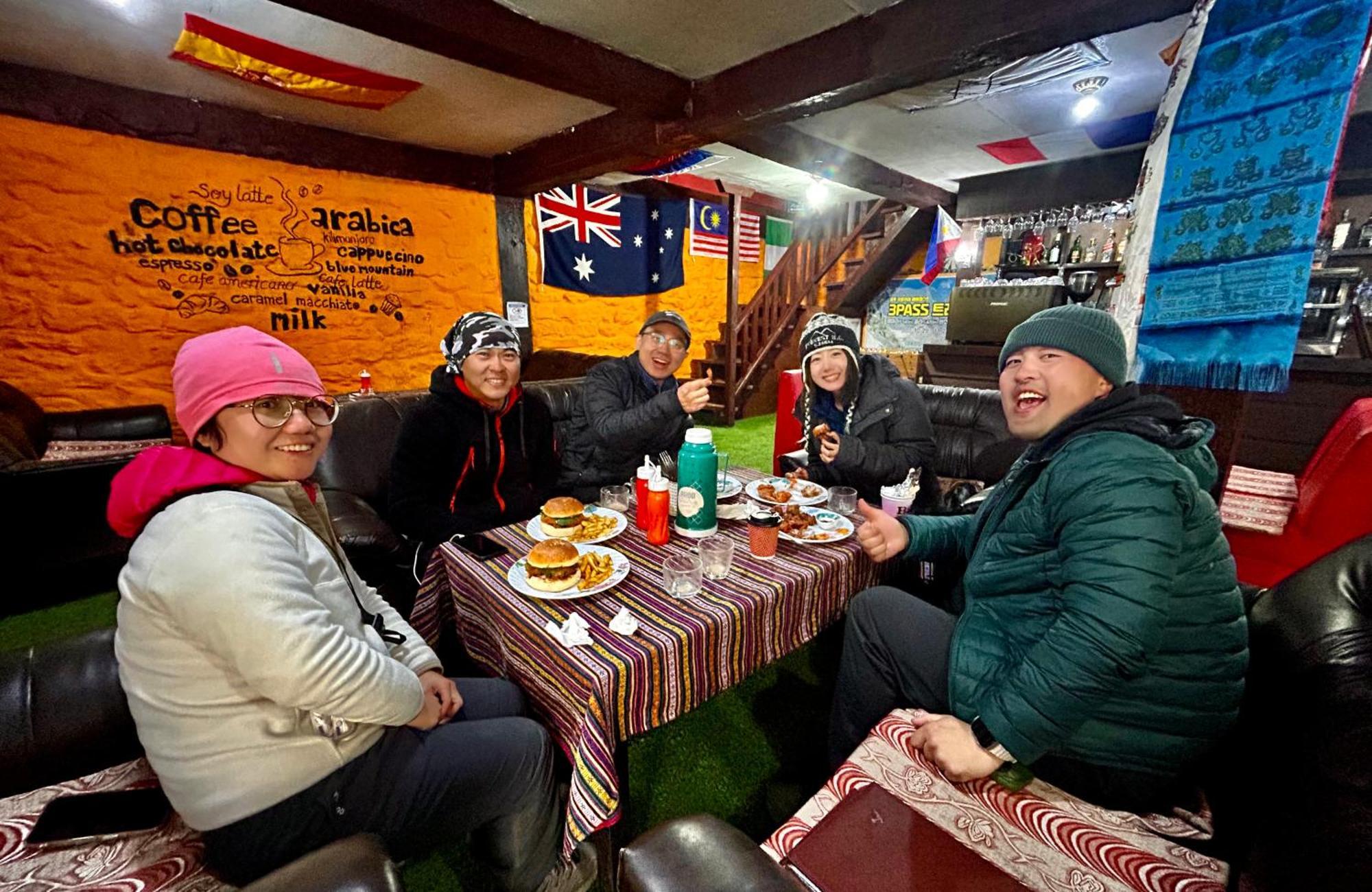 Lama Hotel - Cafe De Himalaya Lukla 외부 사진